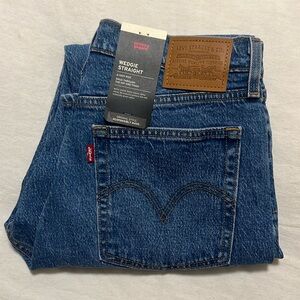 NWT Levi’s Wedgie straight